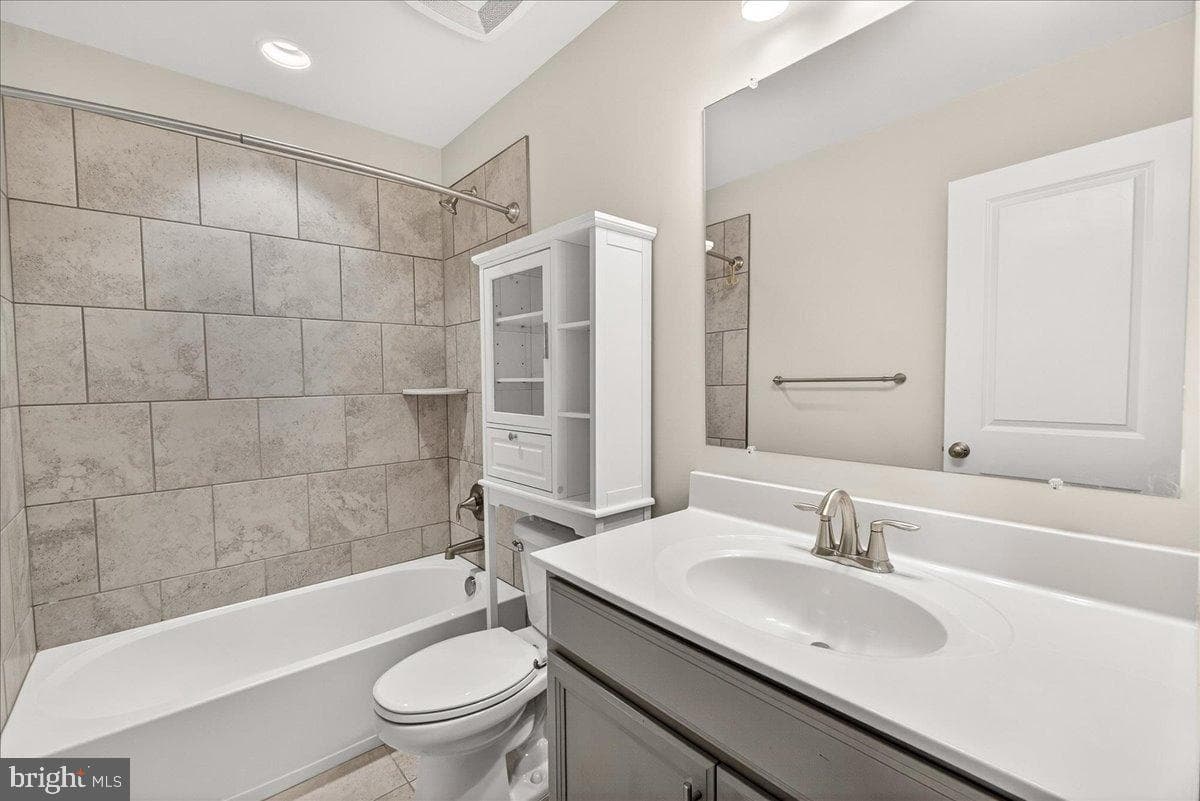 4959 Macdonough Place photo 29