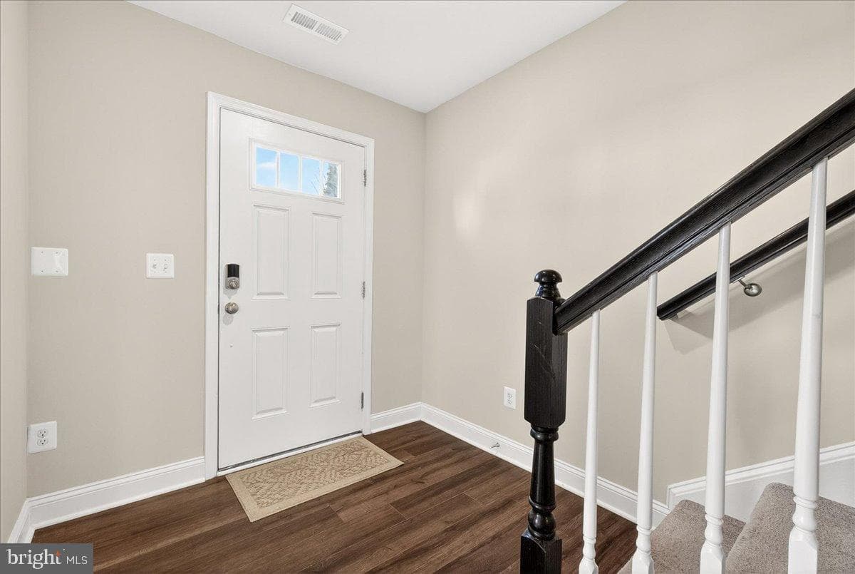 4959 Macdonough Place photo 4