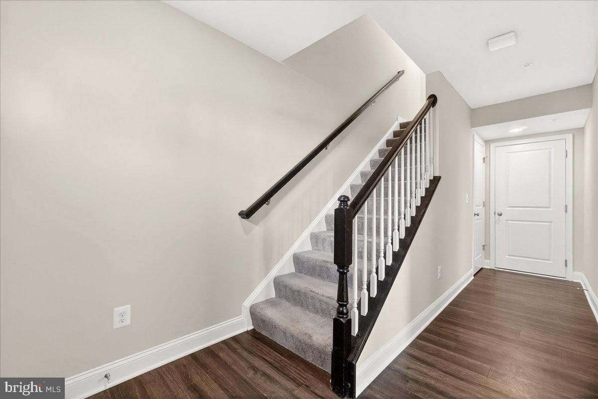 4959 Macdonough Place photo 6