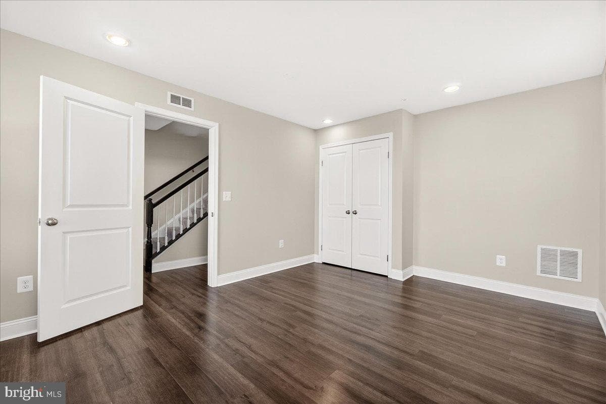 4959 Macdonough Place photo 8