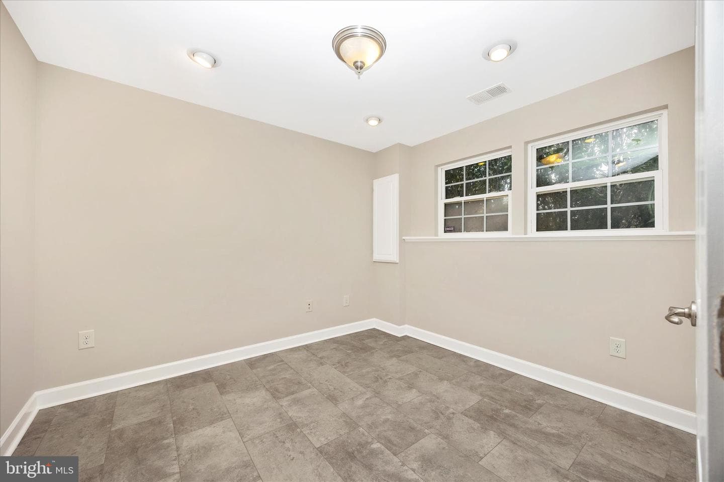 1101 Spring Run Court photo 34