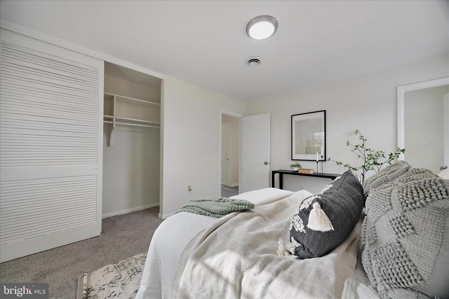 8777 Hickory Hill photo 14