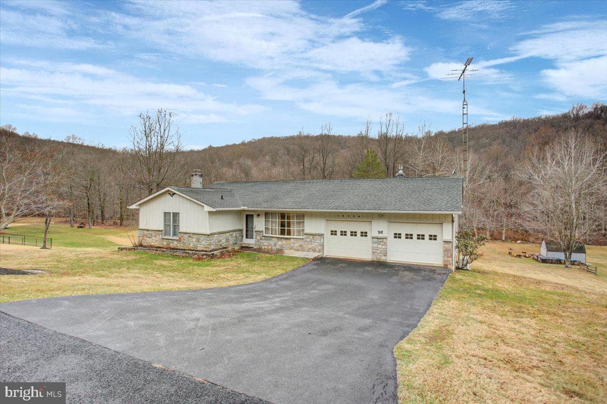 16024 Foxville Deerfield Road photo 3