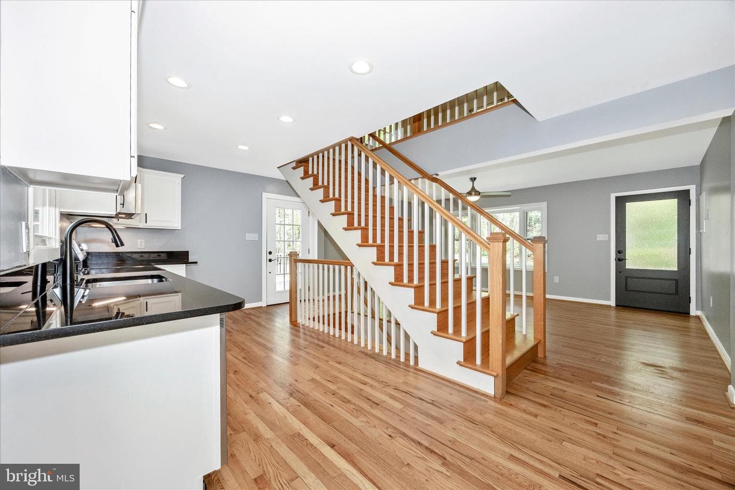 6518 Woodville Road photo 8