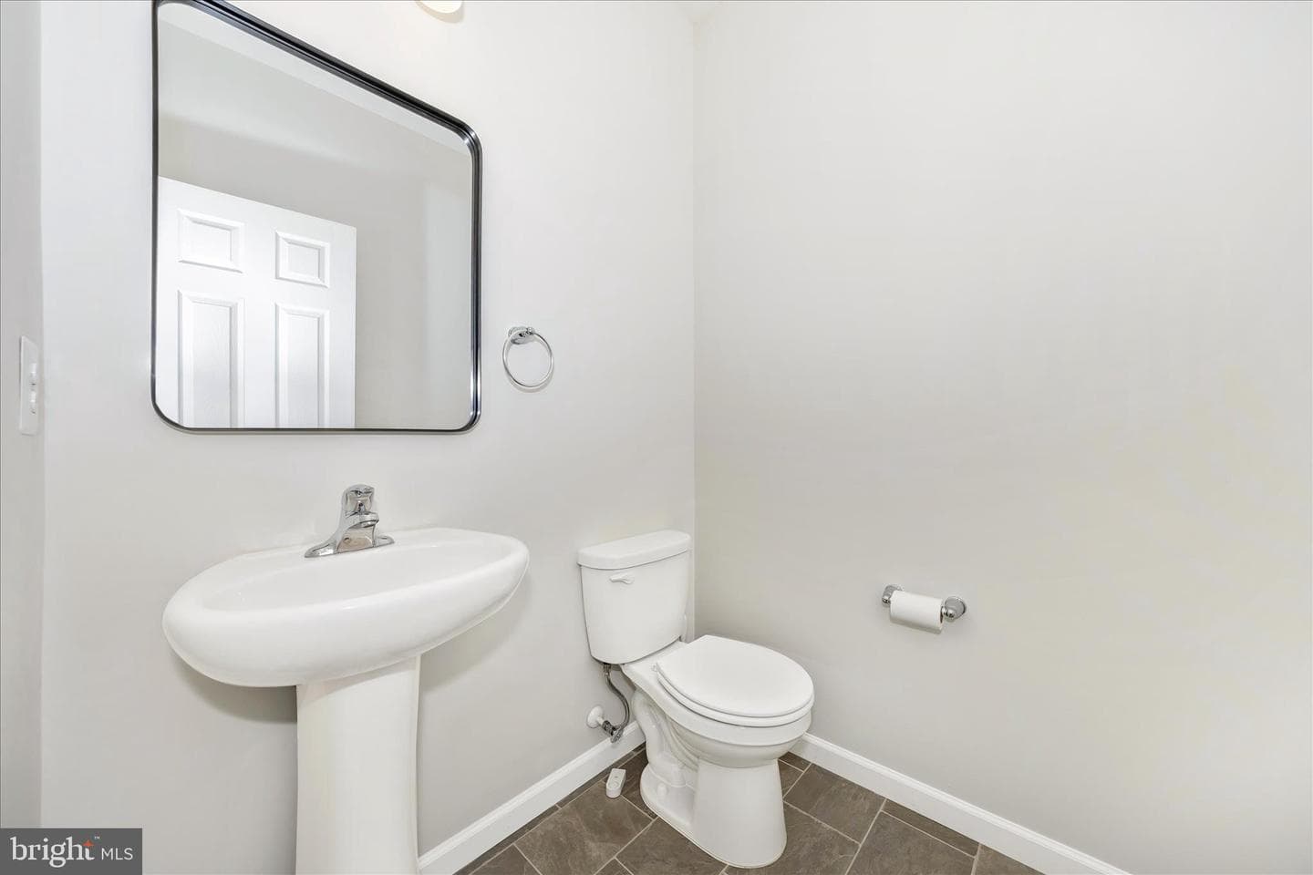 2805 Hillfield Drive photo 22