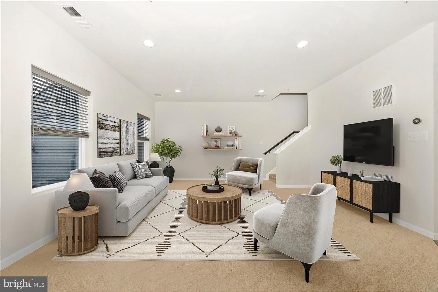 2805 Hillfield Drive photo 3