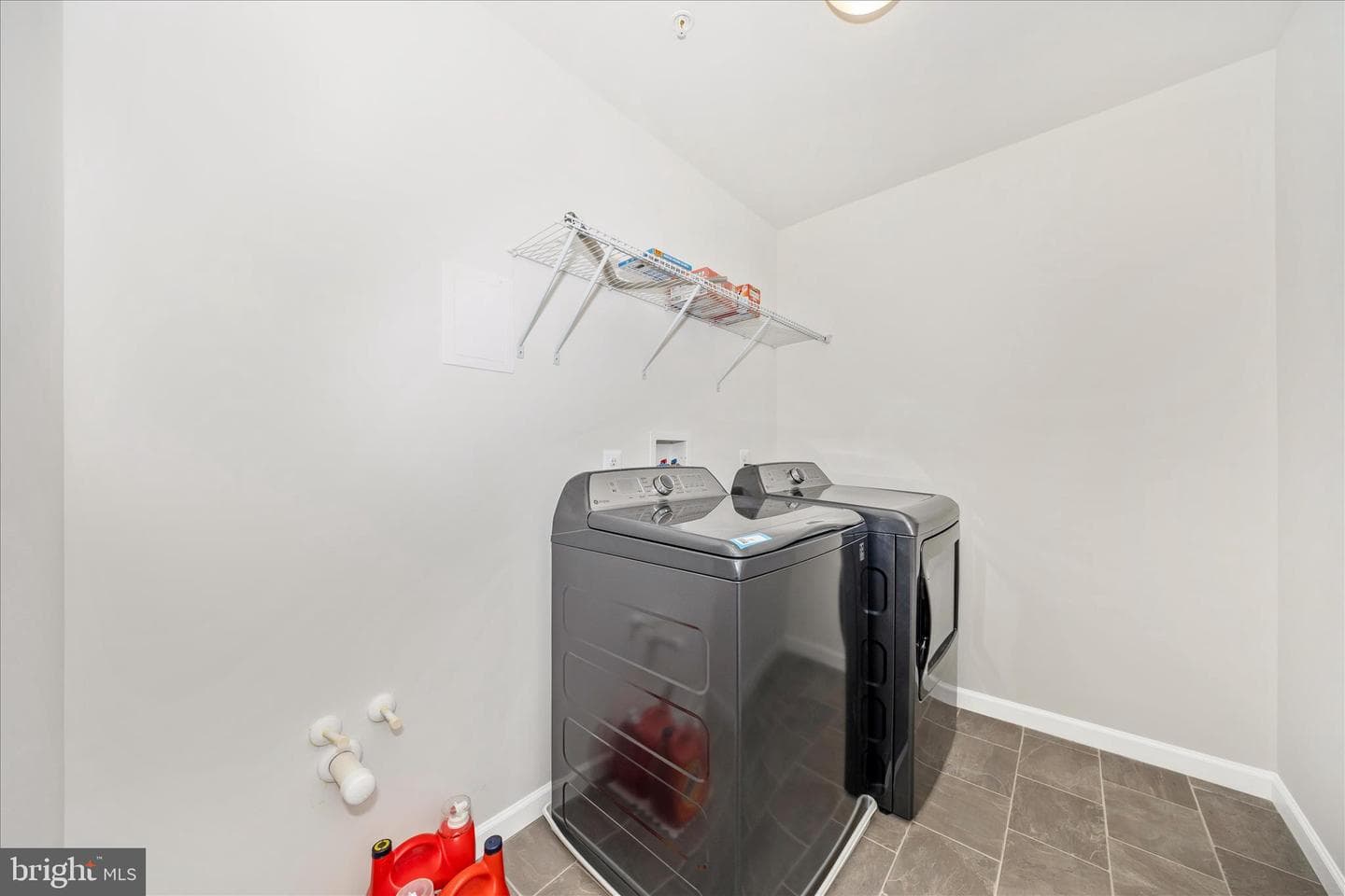 2805 Hillfield Drive photo 30