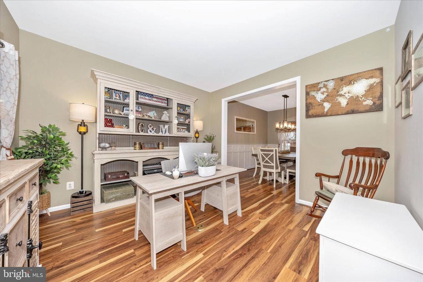 2033 Burnside Drive photo 4