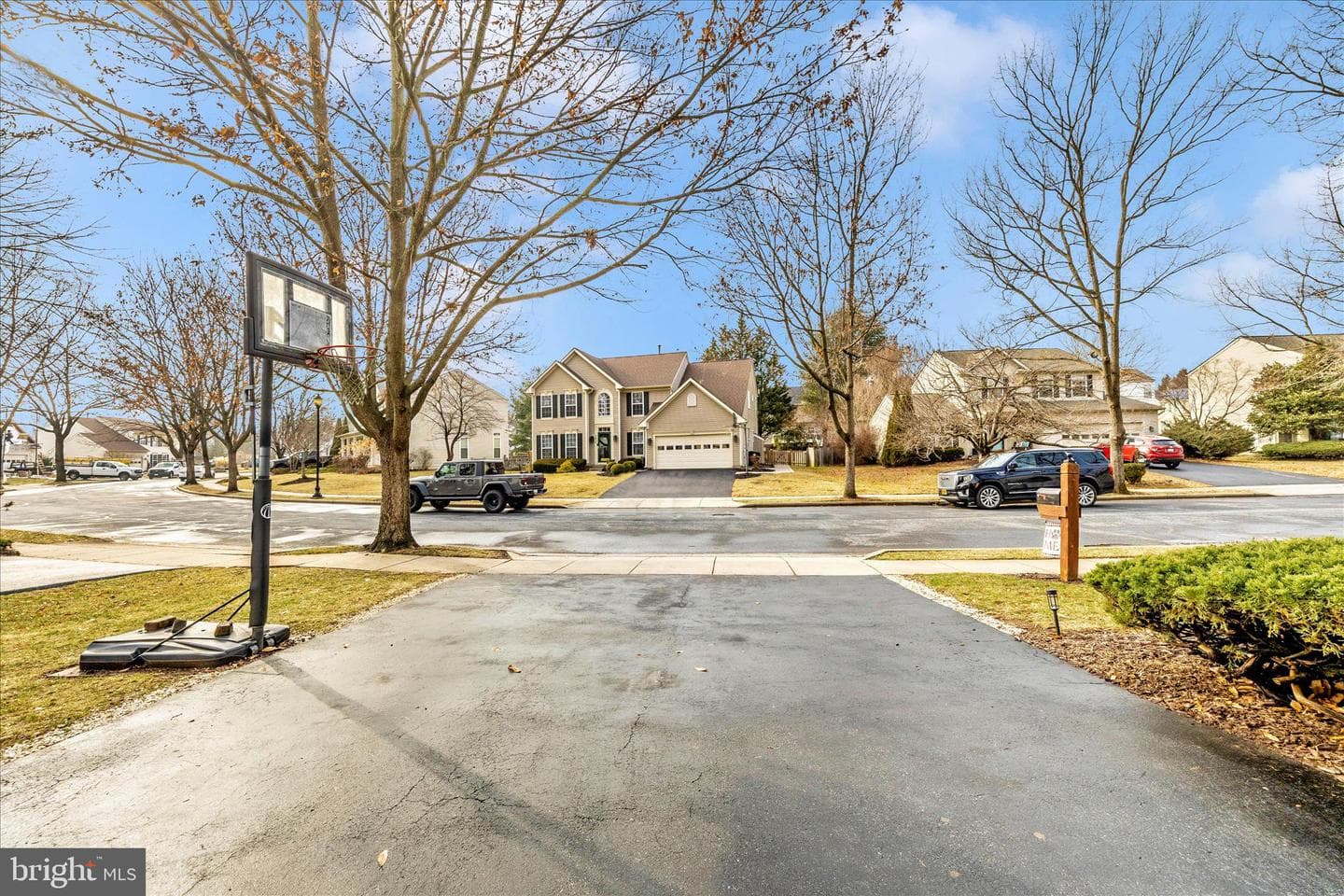 2033 Burnside Drive photo 47