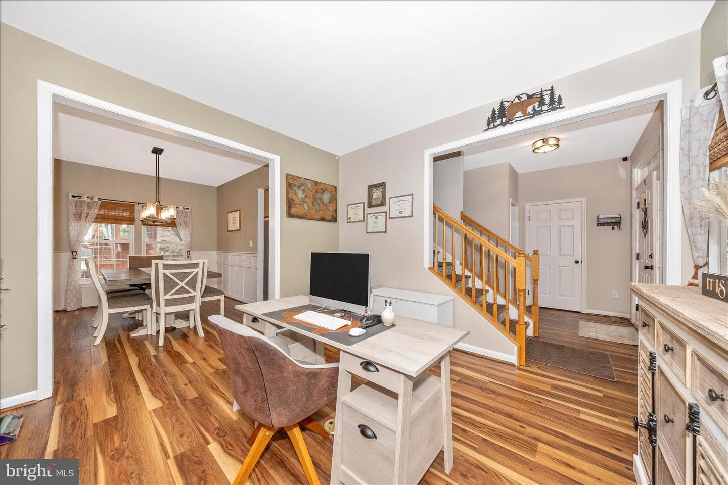 2033 Burnside Drive photo 5