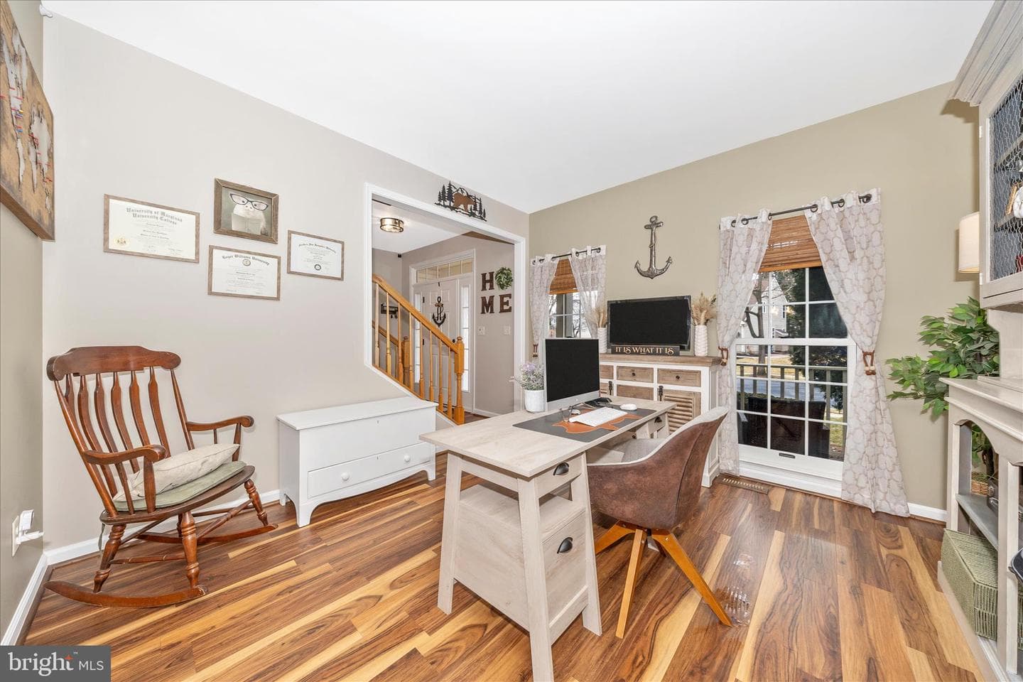 2033 Burnside Drive photo 6