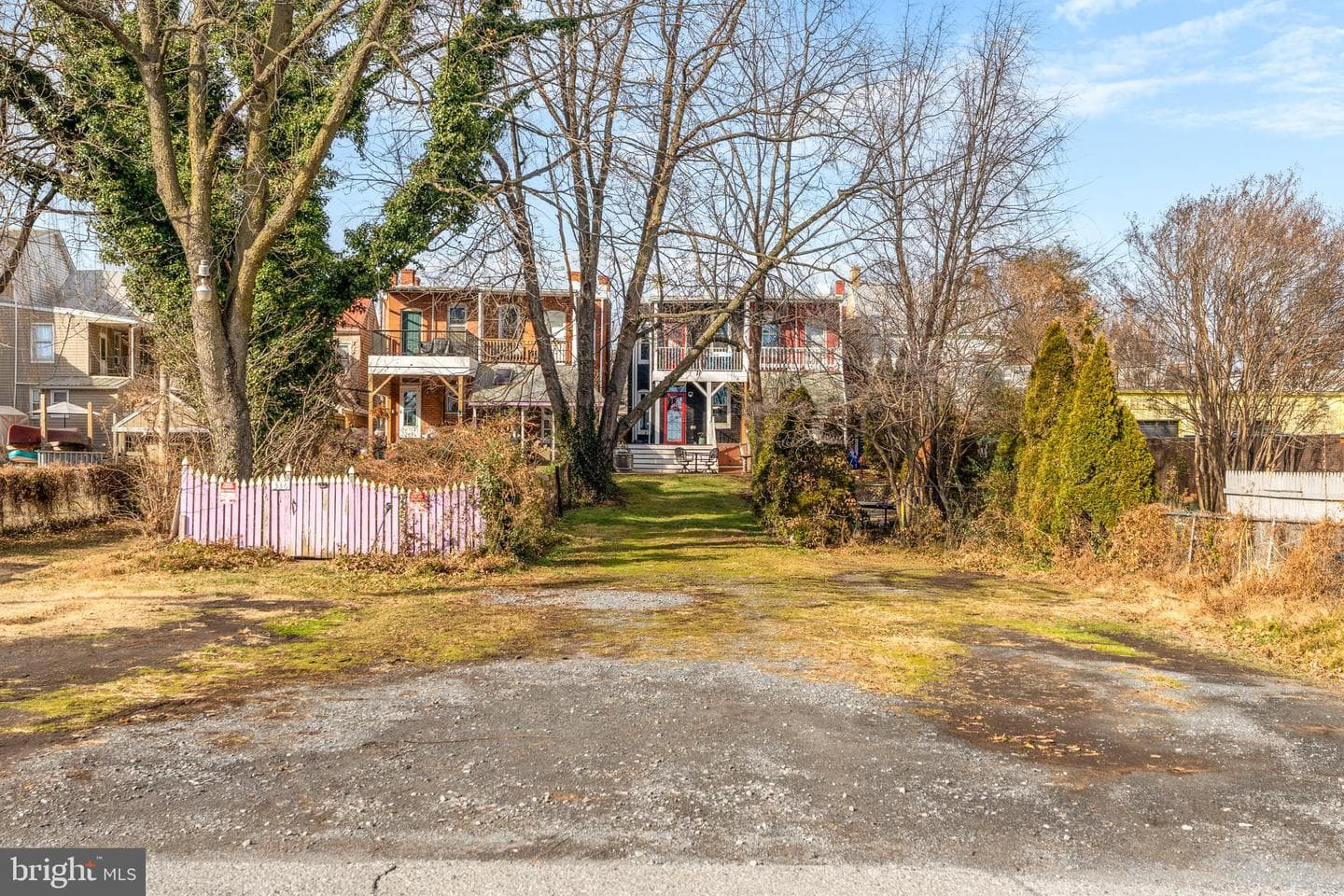 338 E Church Street photo 33