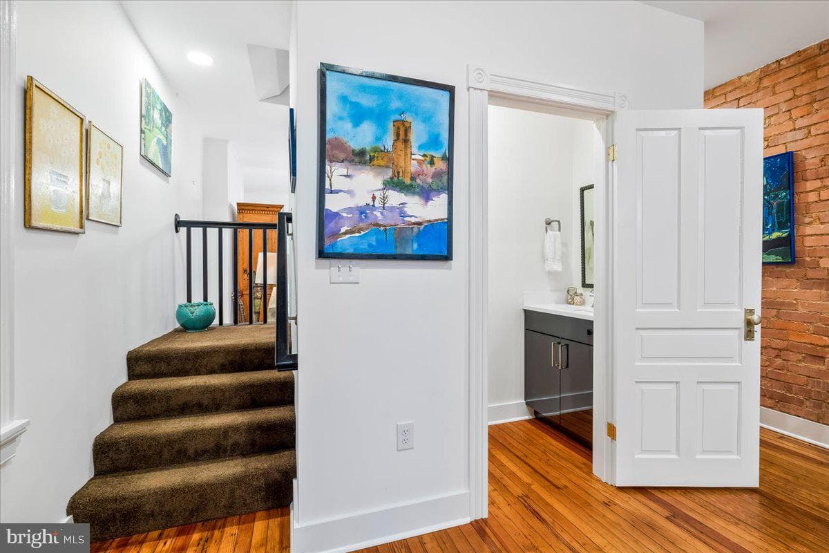 338 E Church Street photo 6