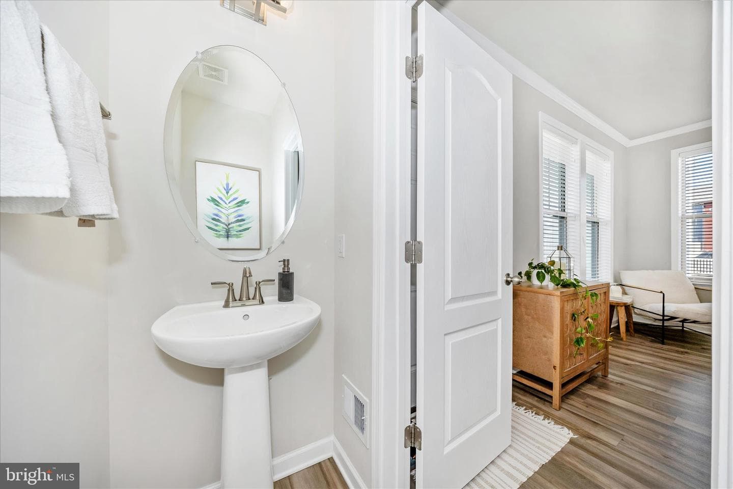 1807 Evans Road photo 20