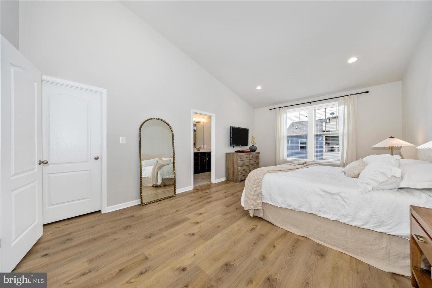 1807 Evans Road photo 24