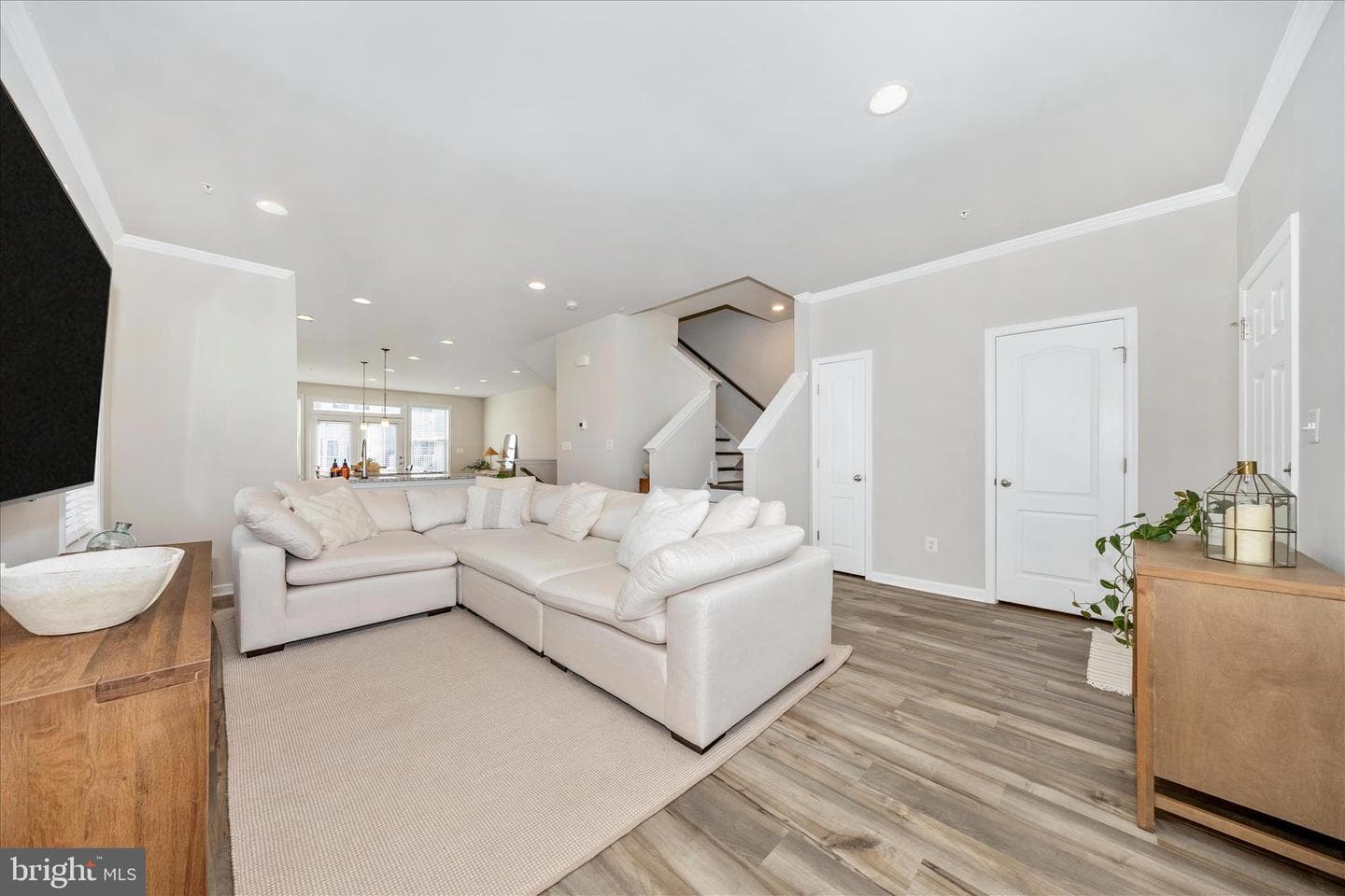 1807 Evans Road photo 5