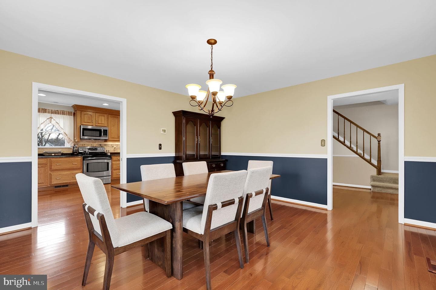 204 Oakmanor Way photo 15