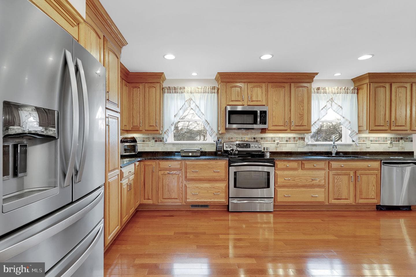 204 Oakmanor Way photo 4