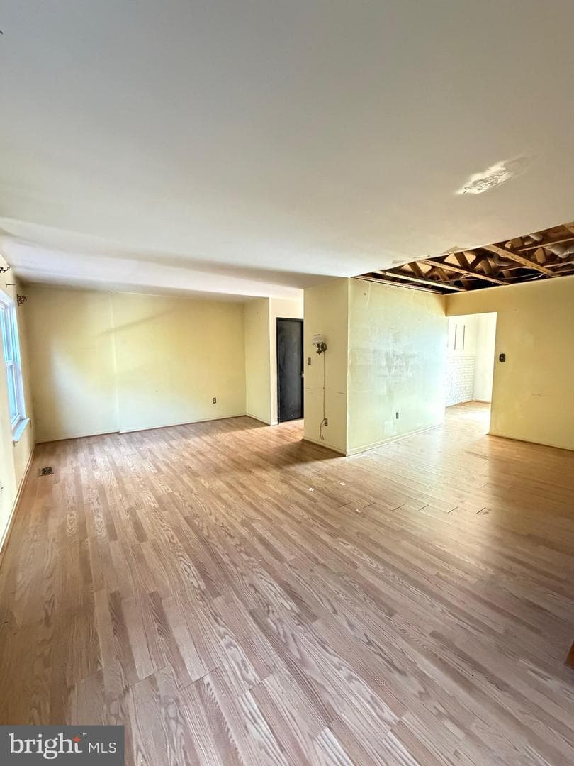 56 Apple Way photo 7