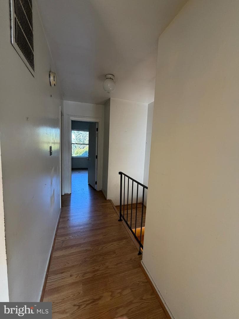 56 Apple Way photo 8
