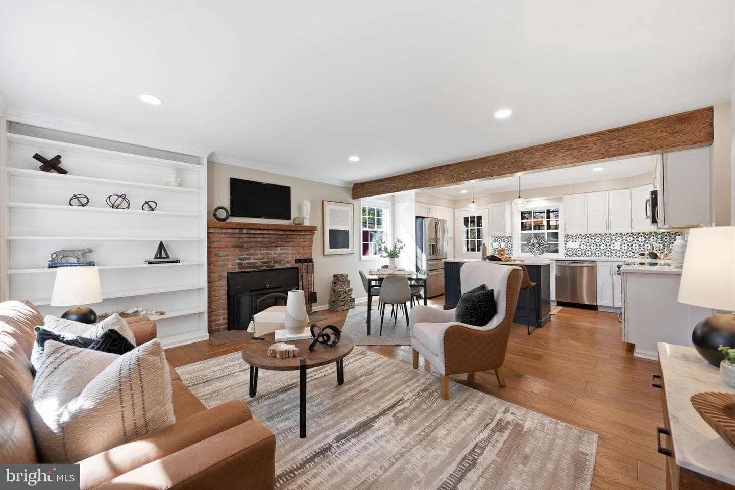 114 Royal Oak Drive photo 1