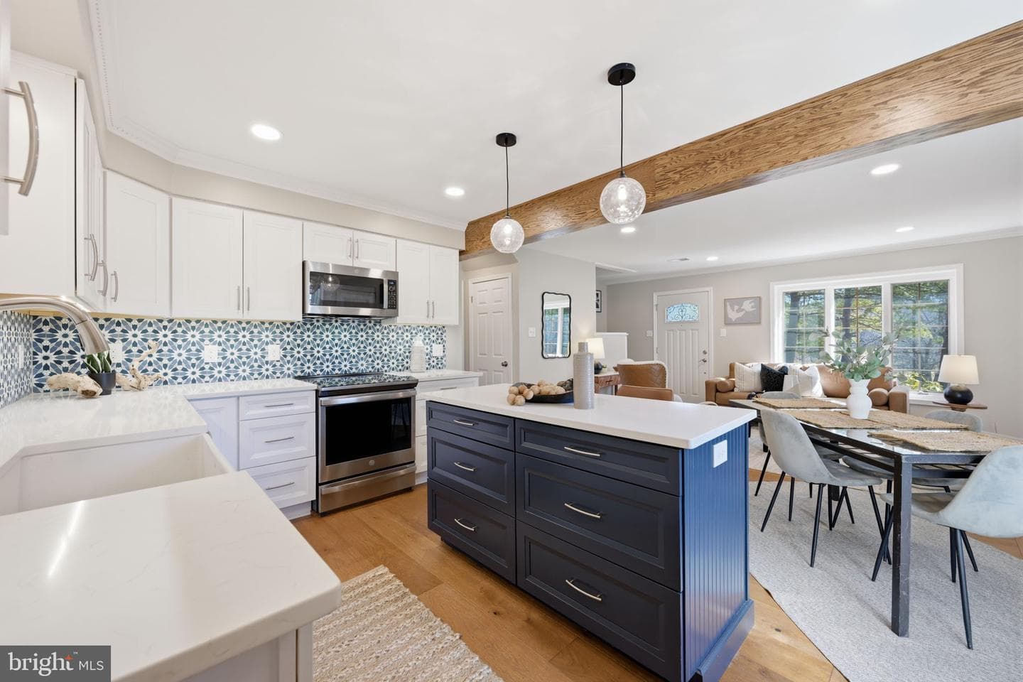 114 Royal Oak Drive photo 5