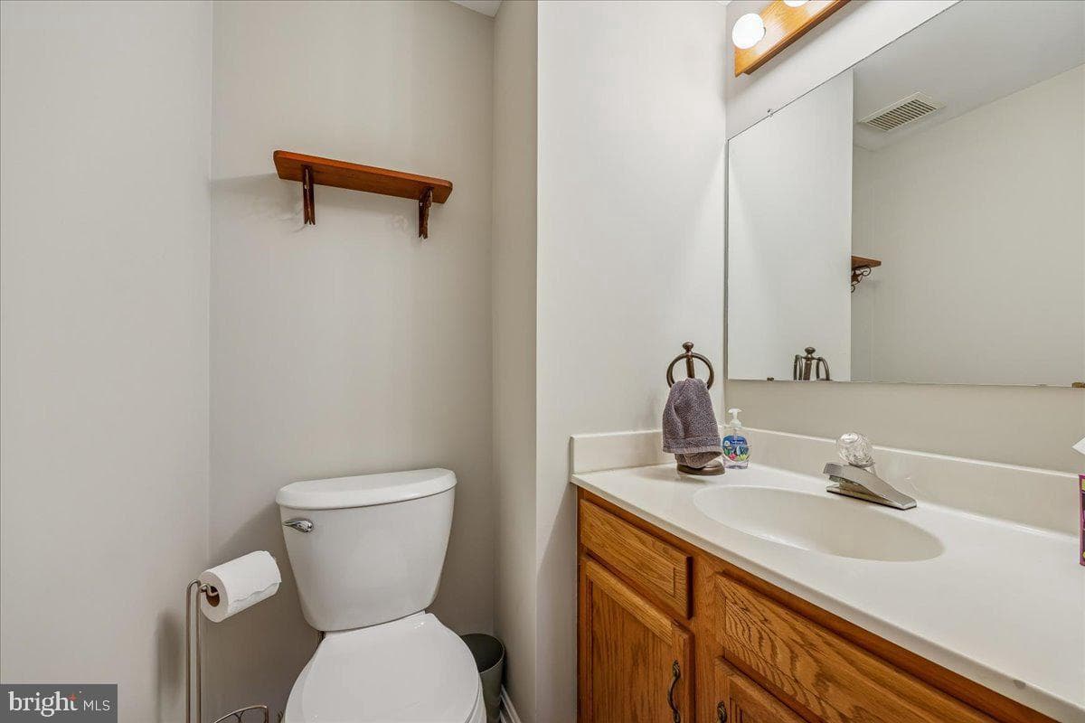 8024 Waterview Court photo 17
