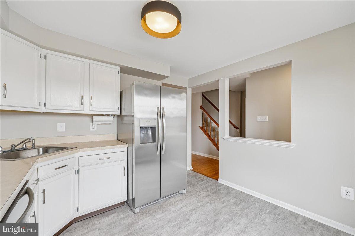 8024 Waterview Court photo 4