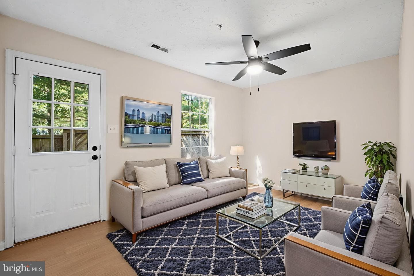 1330 Hampshire Drive #7e photo 5