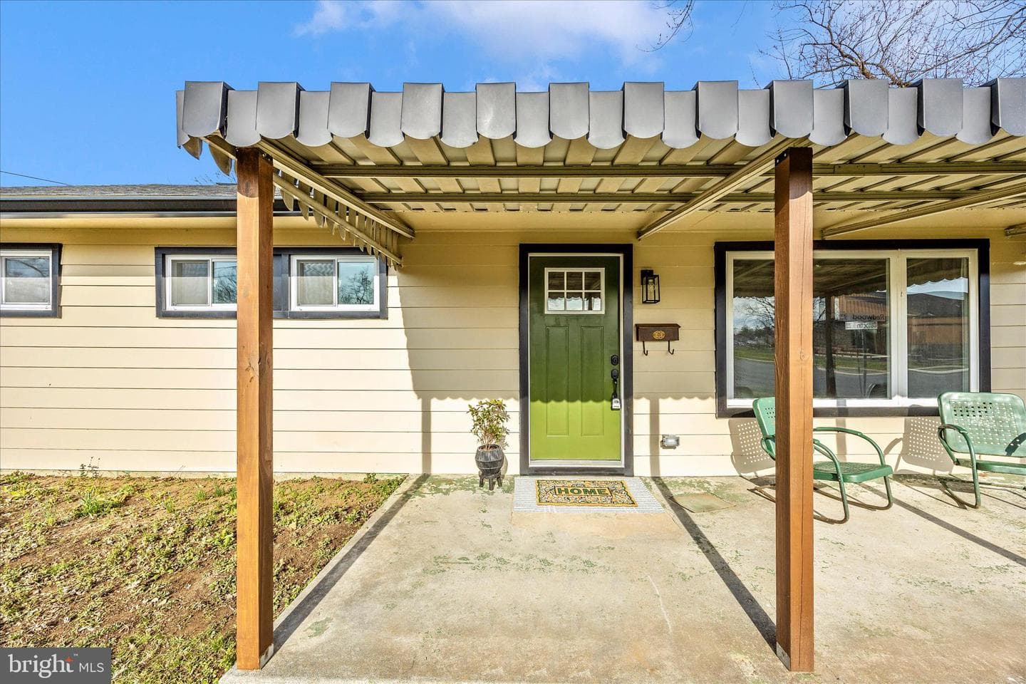 301 Redwood Avenue