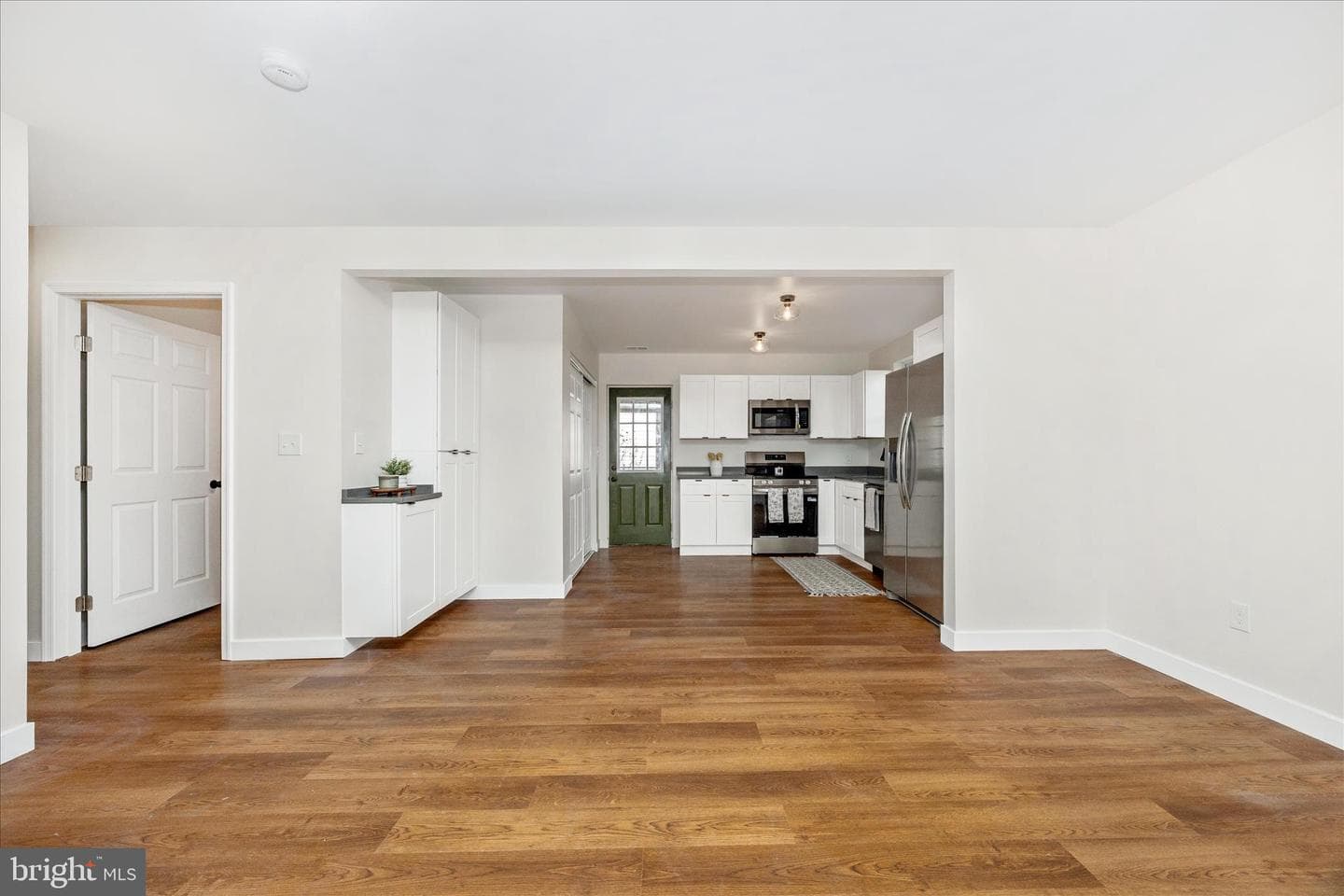 301 Redwood Avenue photo 15