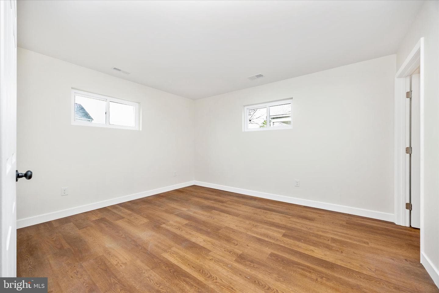 301 Redwood Avenue photo 27