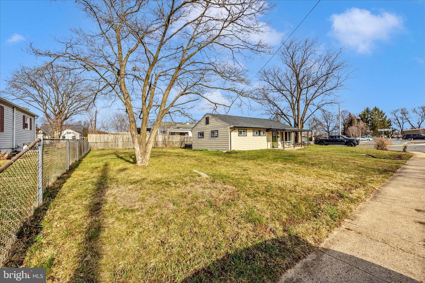 301 Redwood Avenue photo 3