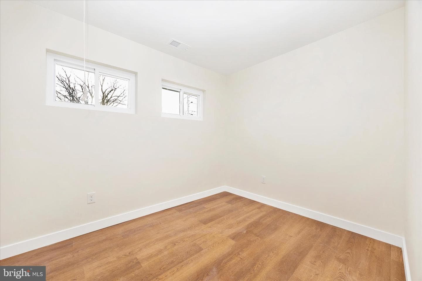301 Redwood Avenue photo 36