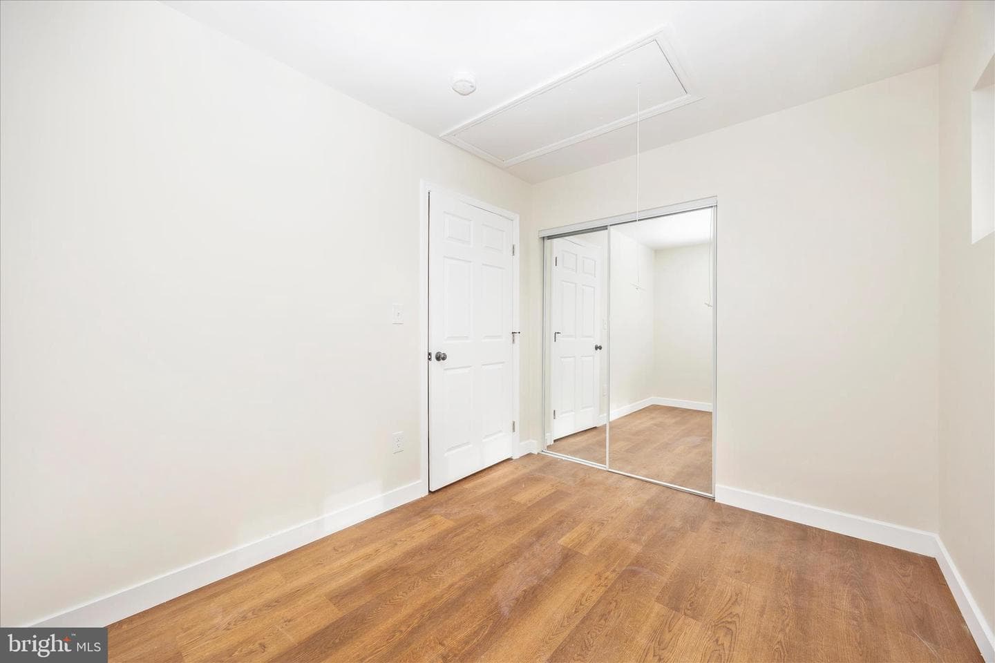 301 Redwood Avenue photo 38