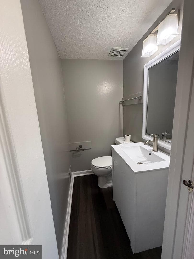 1123 Keswick Place photo 11