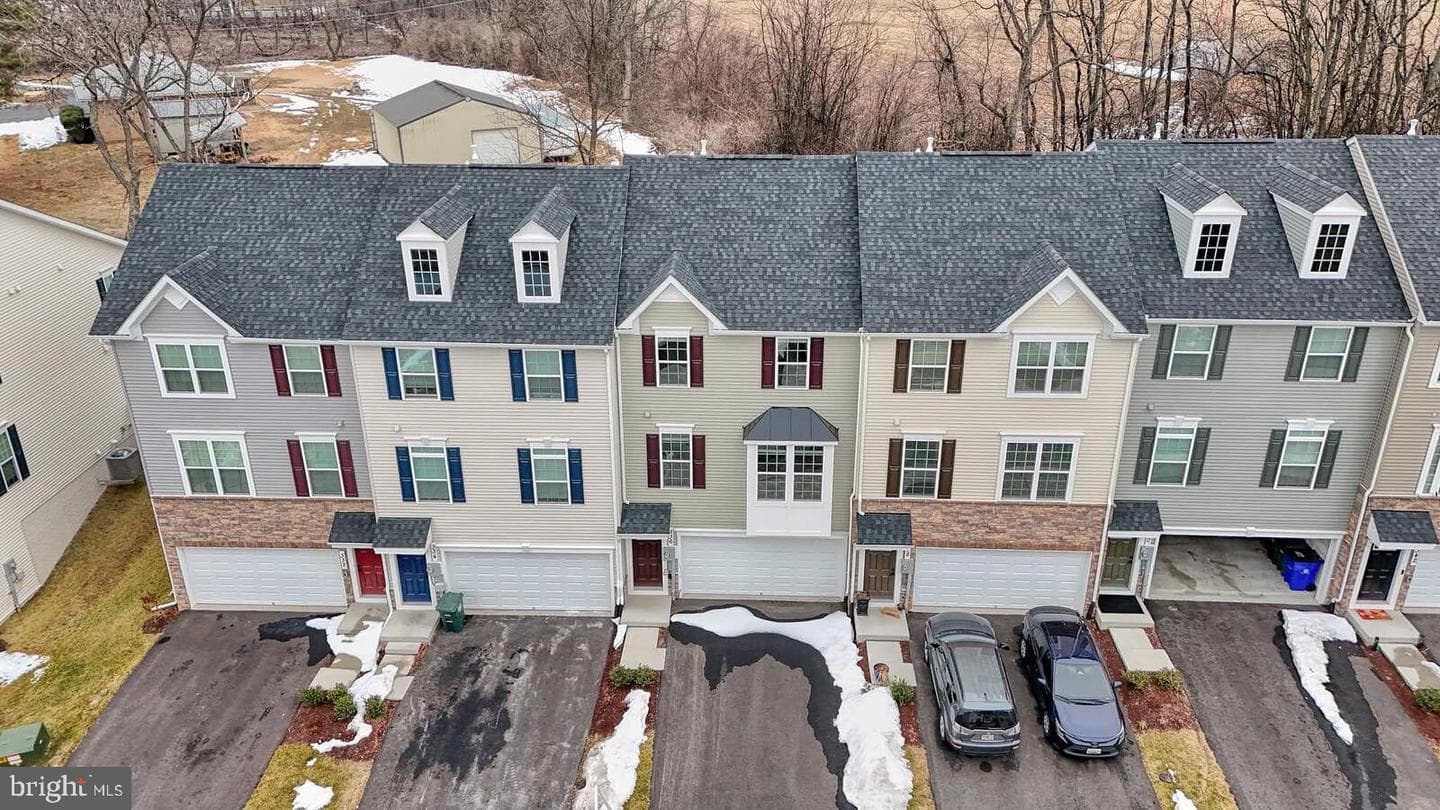 336 Paca Gardens Ln photo 1