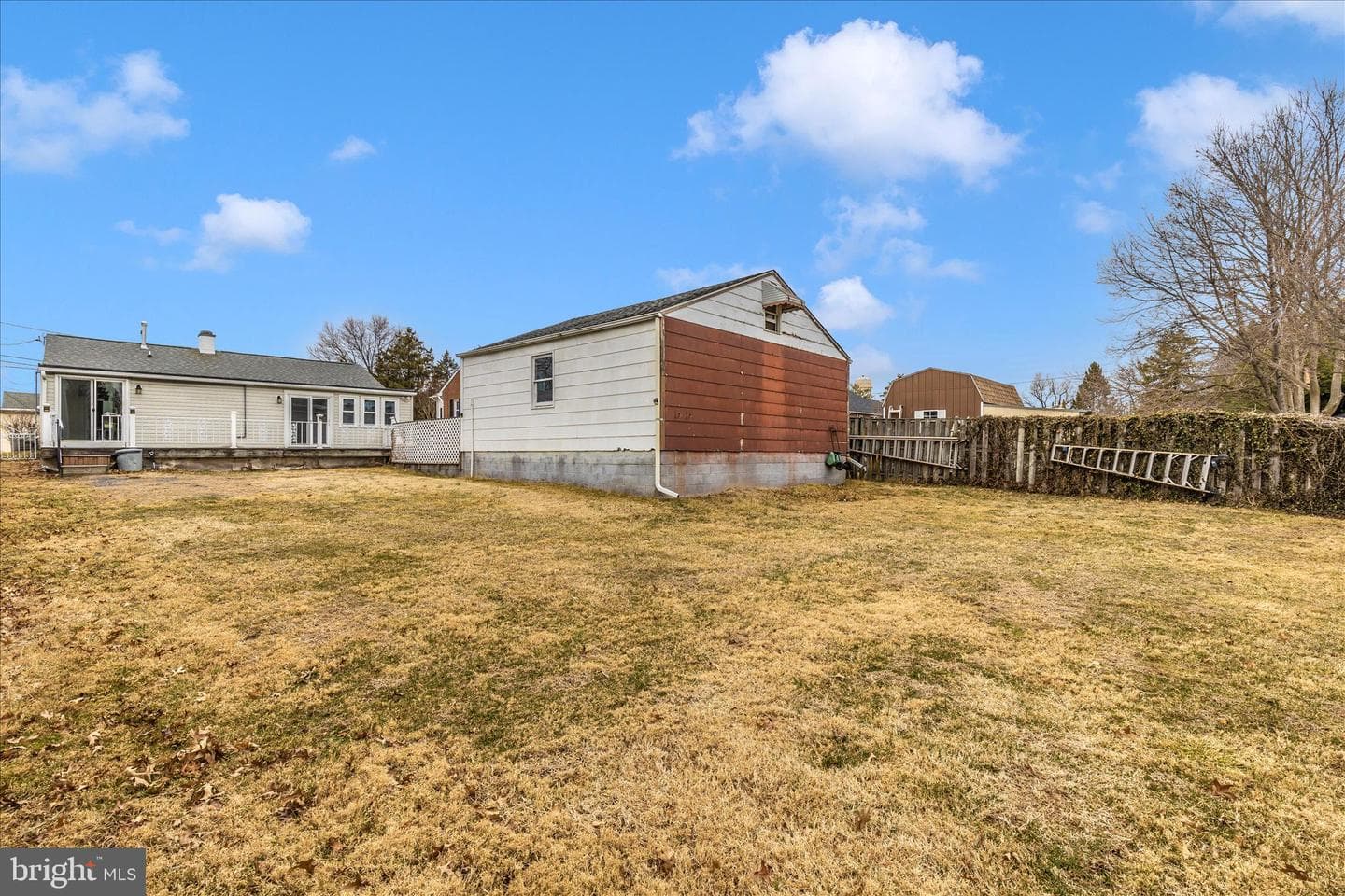 502 Military Road photo 22