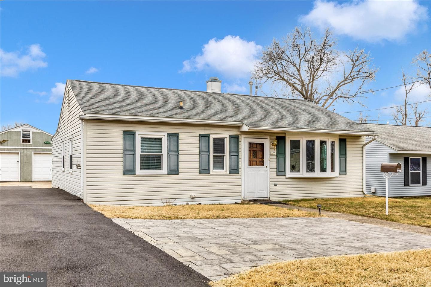 502 Military Road photo 29