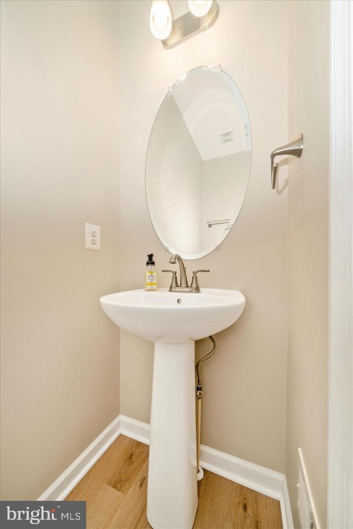 1835 Jameson Drive photo 21