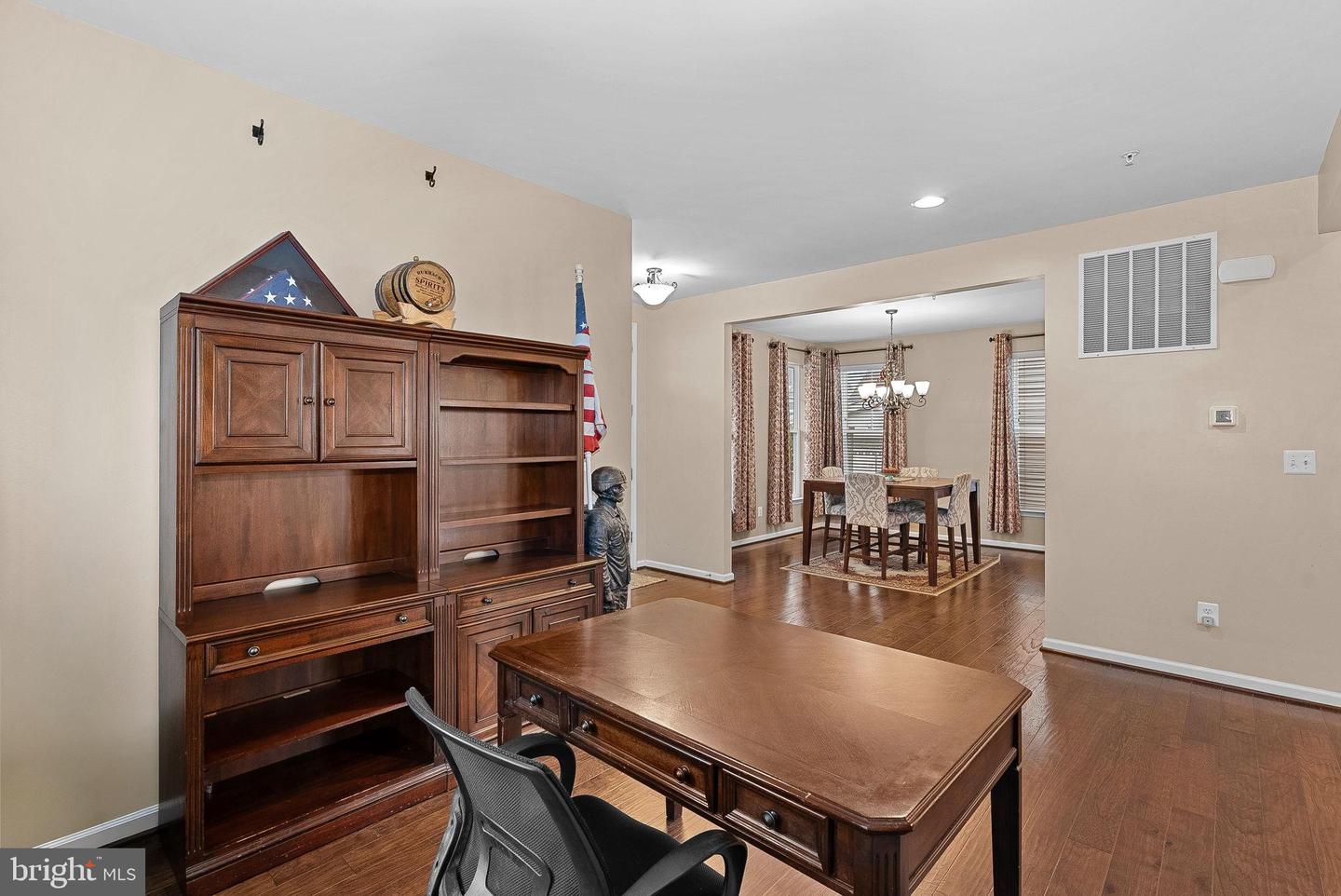 8422 Cliffview Lane photo 14
