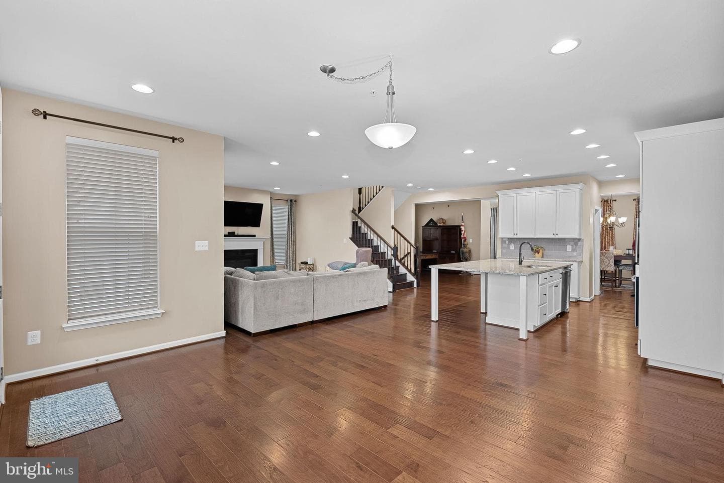 8422 Cliffview Lane photo 28