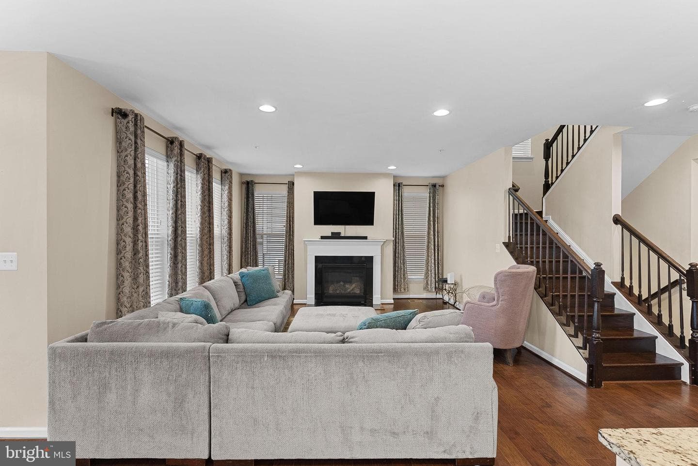 8422 Cliffview Lane photo 30