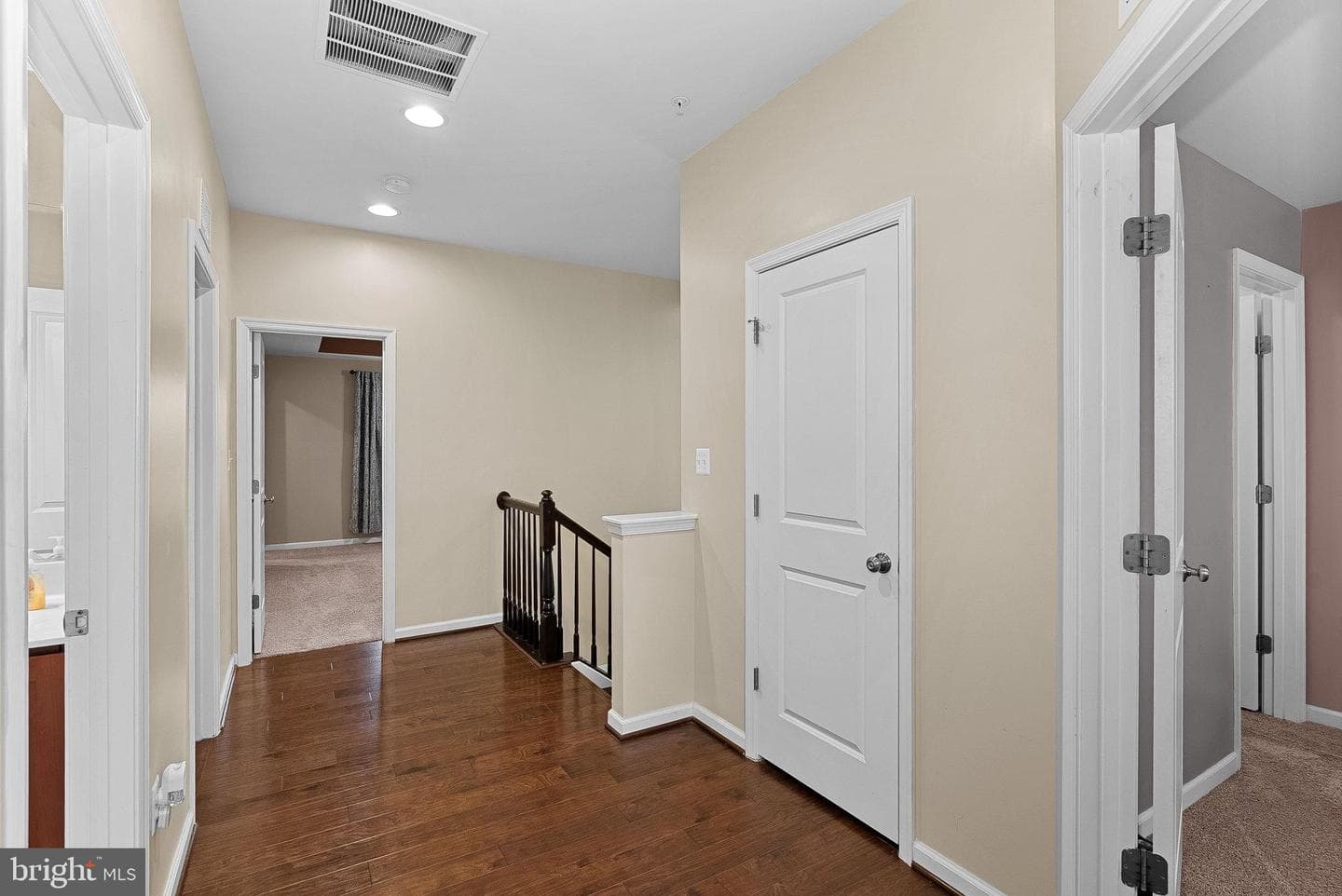 8422 Cliffview Lane photo 35