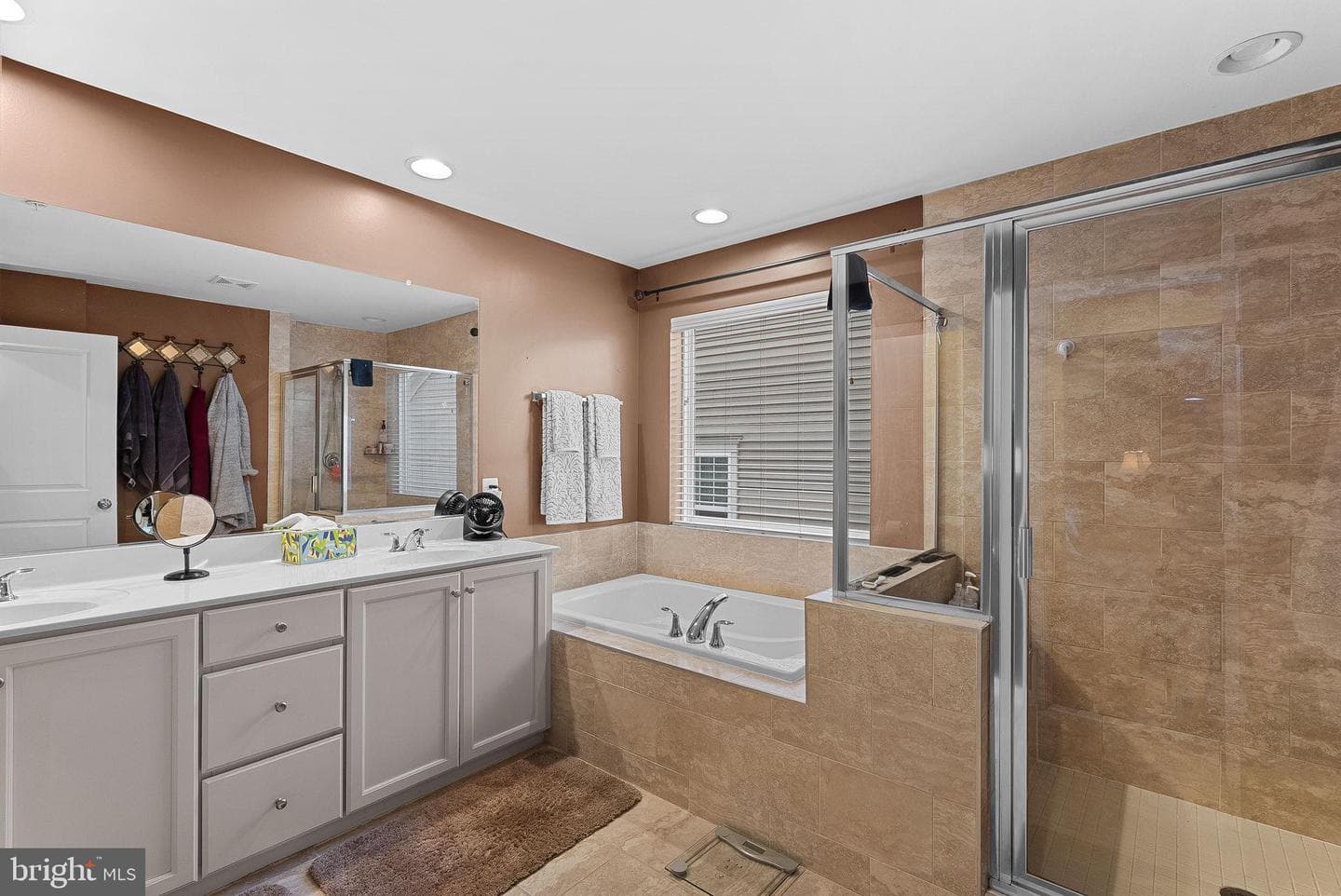 8422 Cliffview Lane photo 39