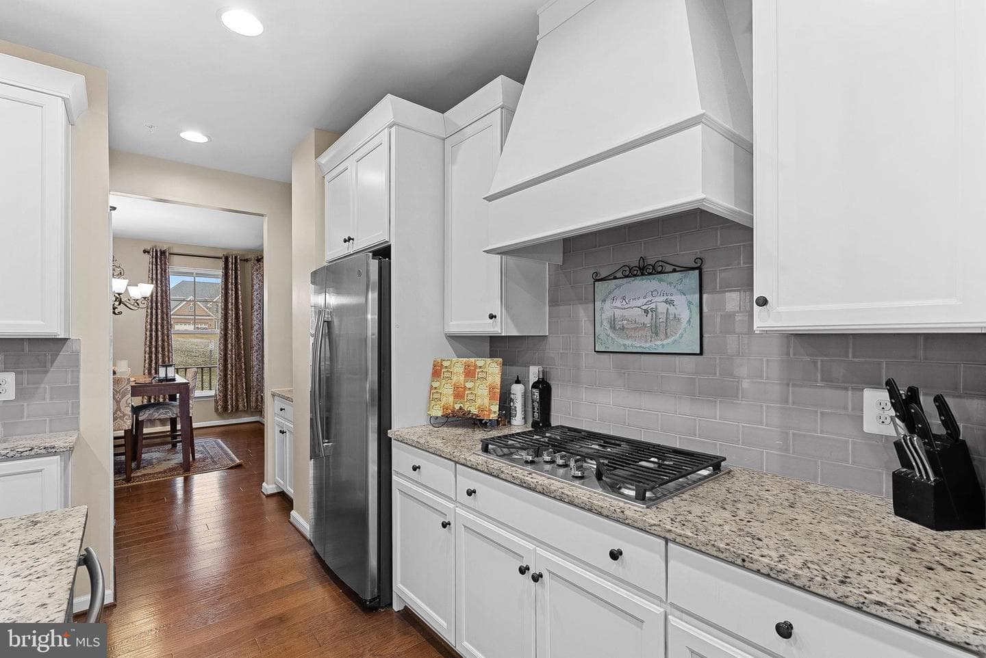 8422 Cliffview Lane photo 9