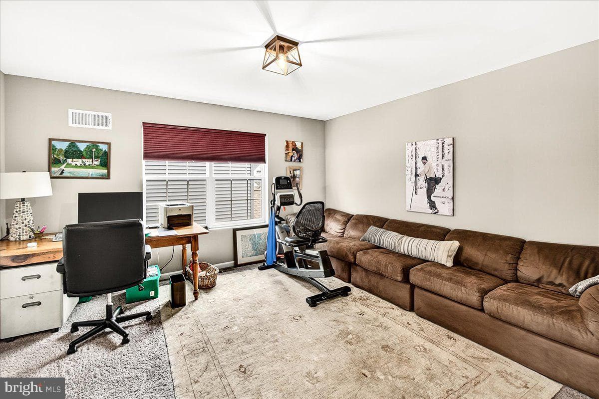 1662 Yankeeland Avenue photo 32