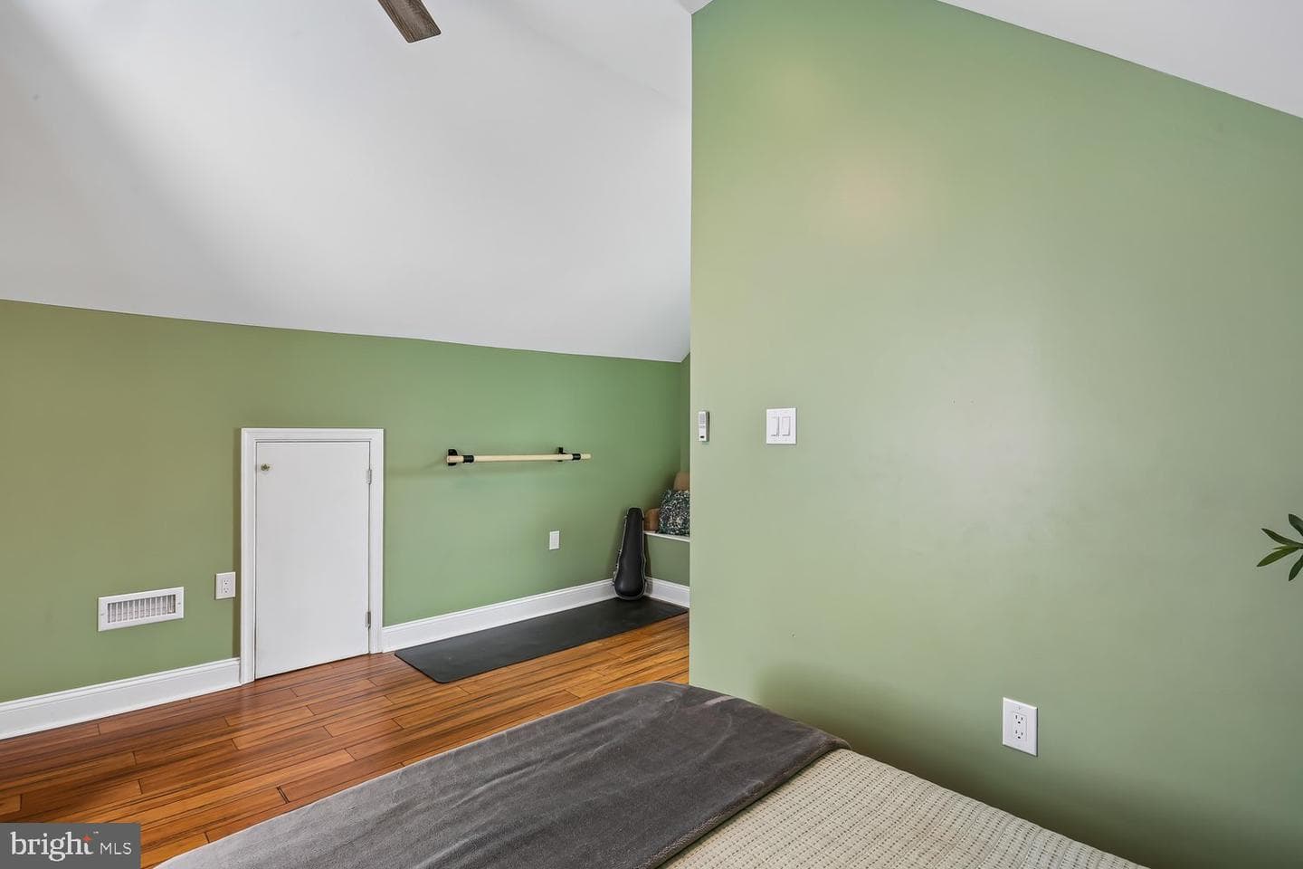 30 Hamilton Avenue photo 26