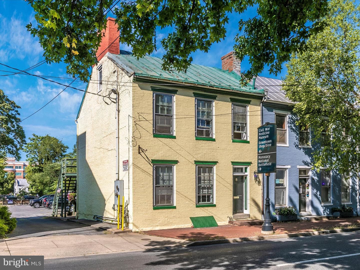 11 South Street W photo 21
