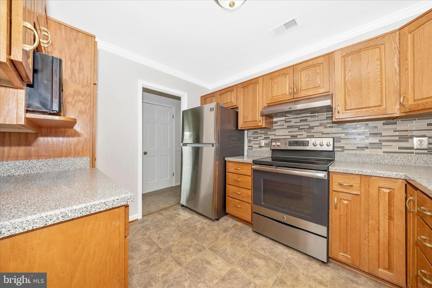 6802 Ruhland Drive photo 11